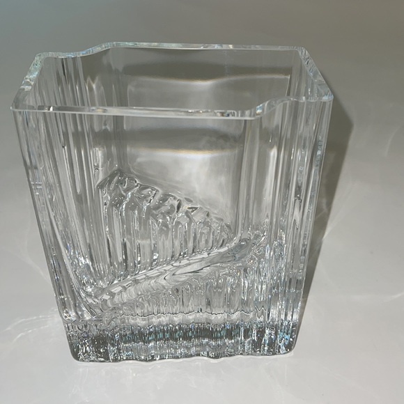 Glass Rectangular Vase EUC - Picture 3 of 17